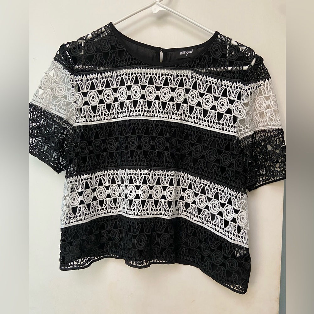 Cute black and white blouse